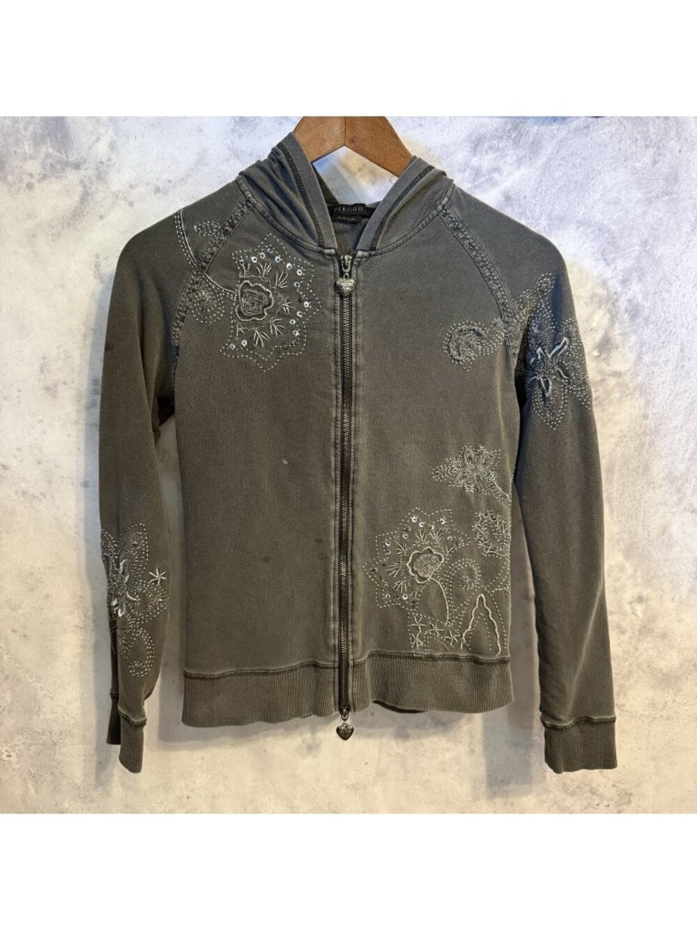 VTG Y2K Vertigo Womens Hoodie Gray Rhinestone Flowers Sweatshirt Juniors Small S